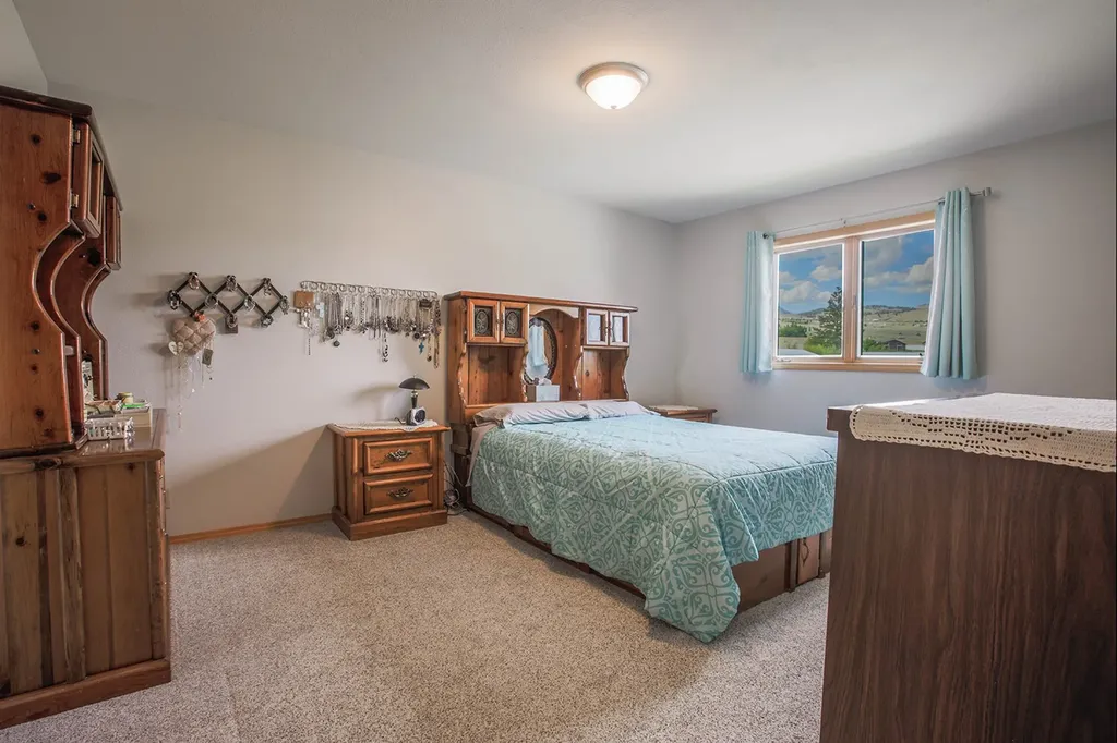 602 W 2nd Avenue Boulder MT 59632