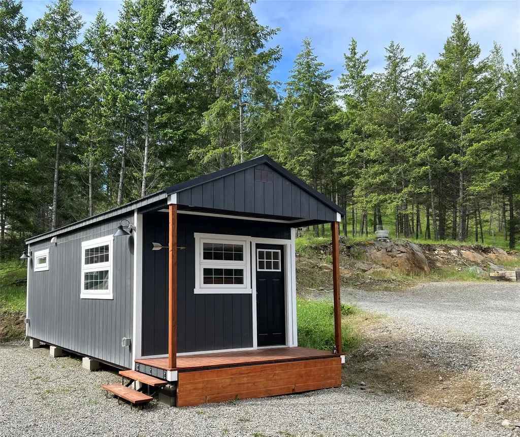 21 Abayance Loop Rexford MT 59930