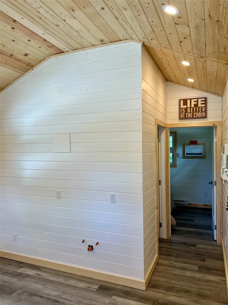 21 Abayance Loop Rexford MT 59930