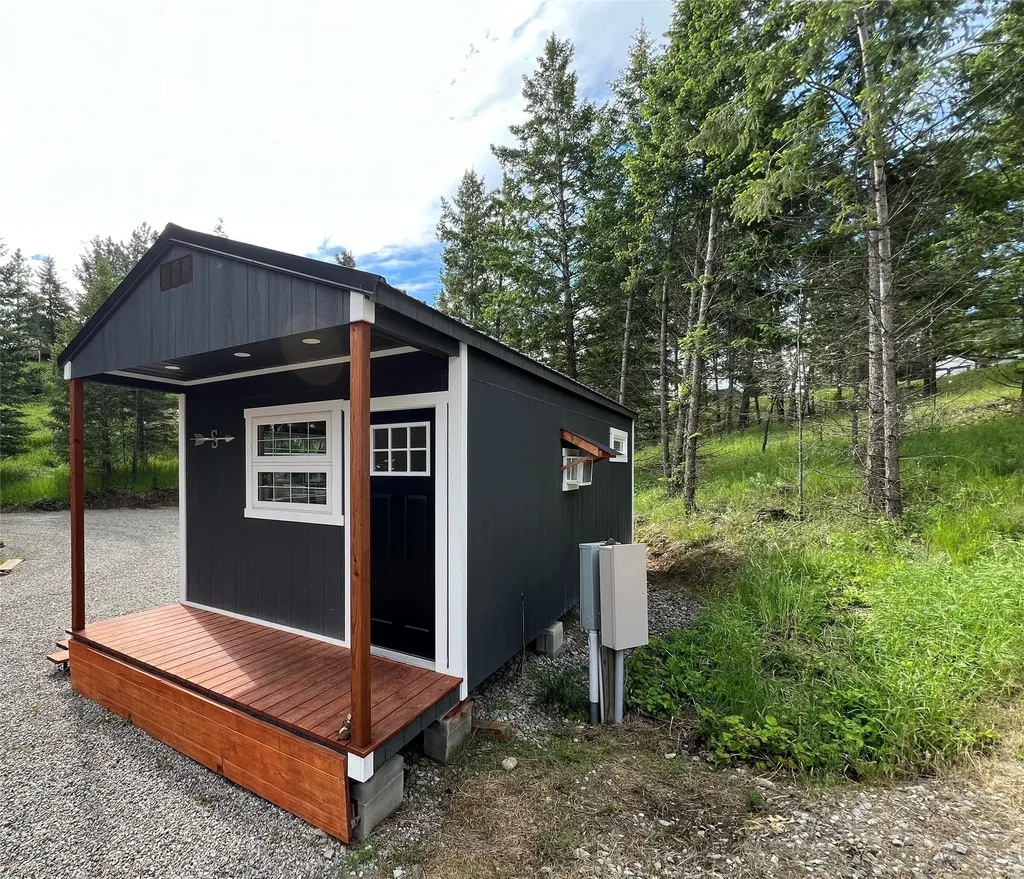 21 Abayance Loop Rexford MT 59930
