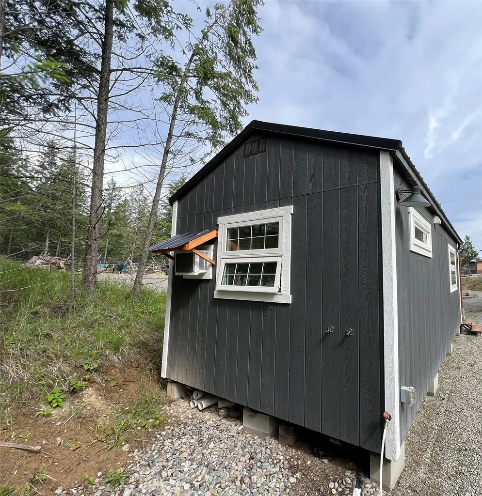 21 Abayance Loop Rexford MT 59930
