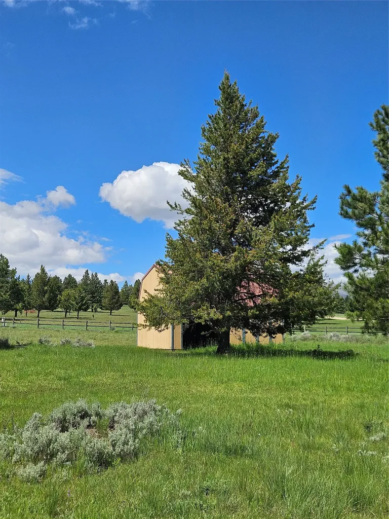 1720 High Chapparal Drive Lincoln MT 59639