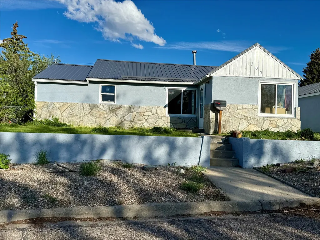 109 10th Avenue SE Cut Bank MT 59427