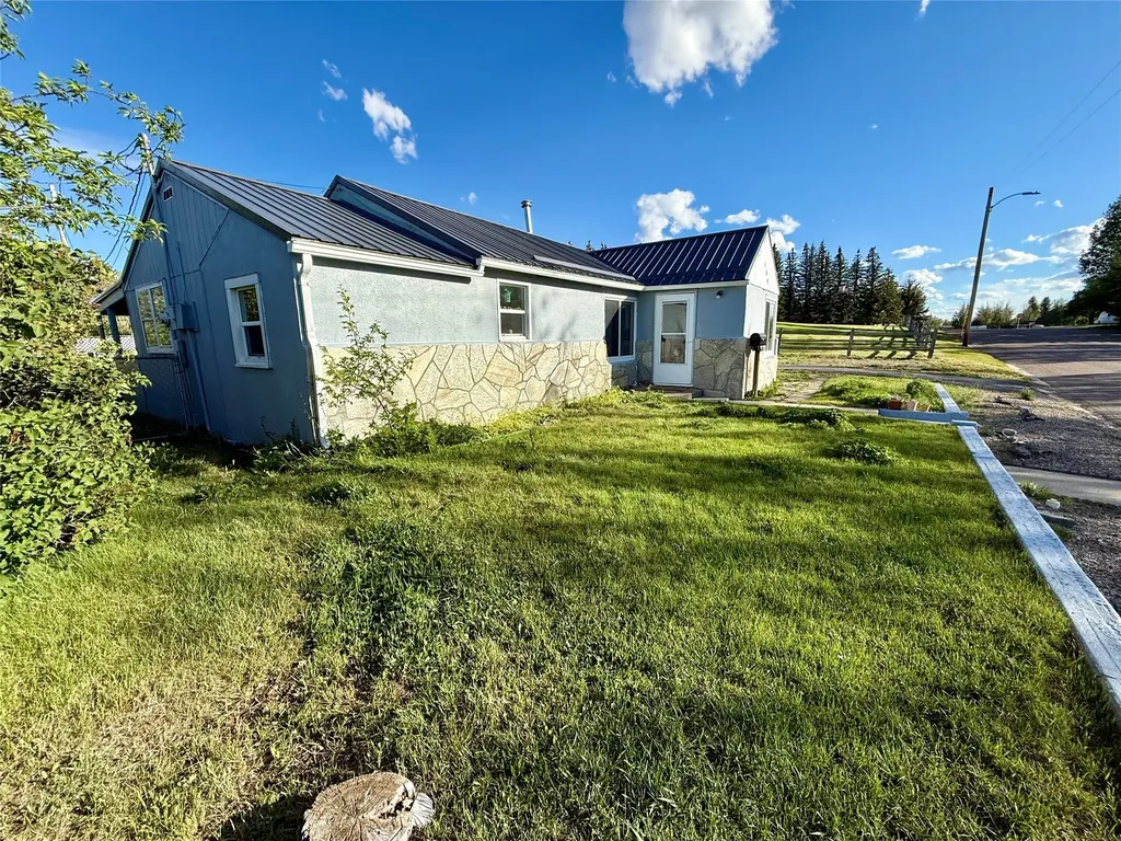 109 10th Avenue SE Cut Bank MT 59427