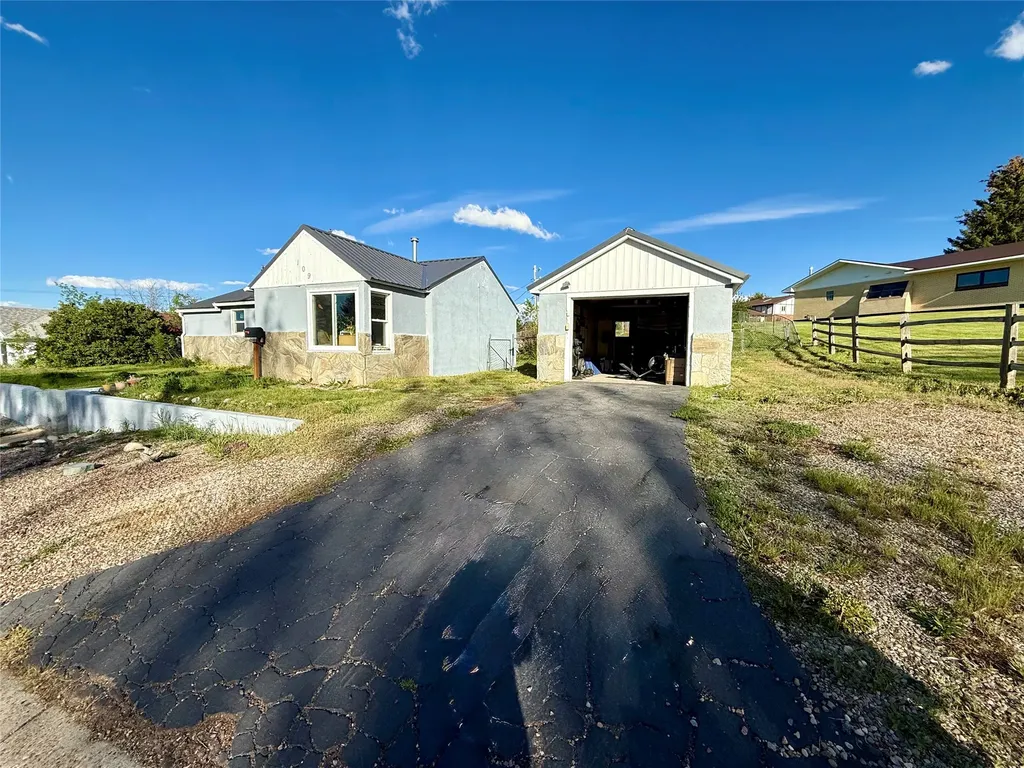 109 10th Avenue SE Cut Bank MT 59427