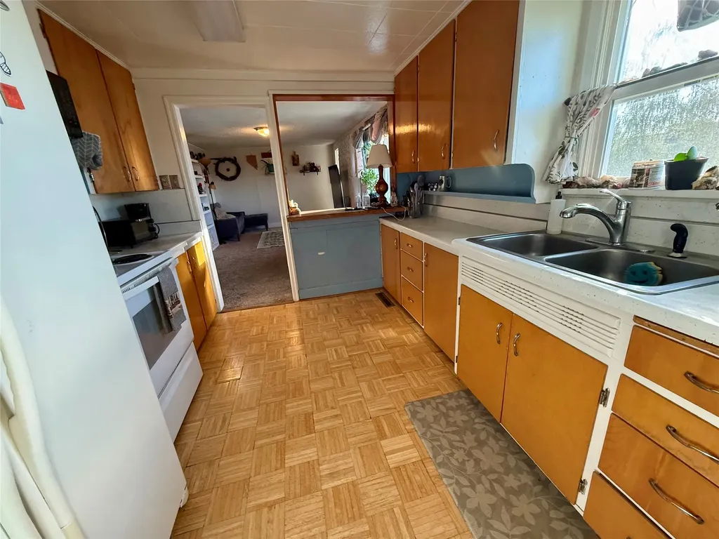109 10th Avenue SE Cut Bank MT 59427