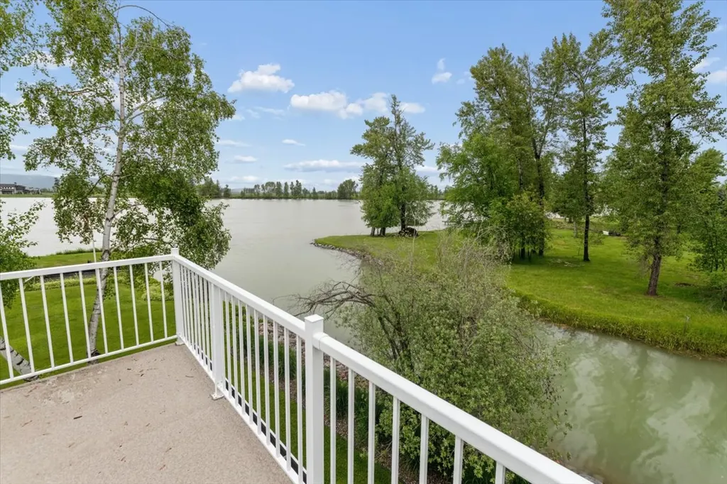 225 Siderius Lane Bigfork MT 59911