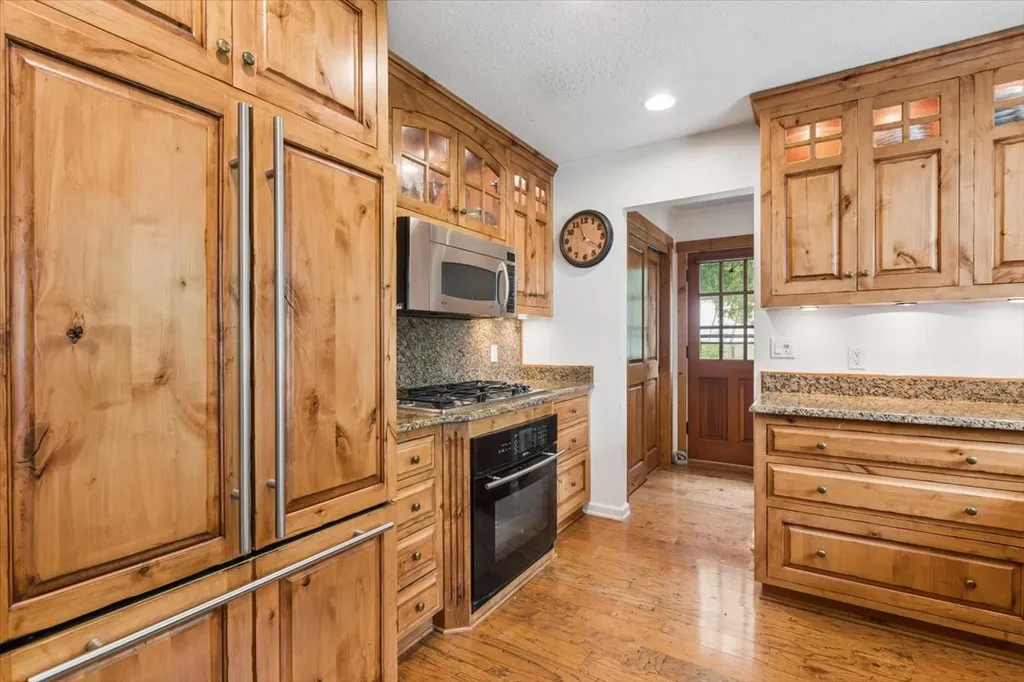 225 Siderius Lane Bigfork MT 59911
