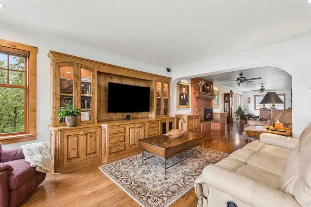 225 Siderius Lane Bigfork MT 59911