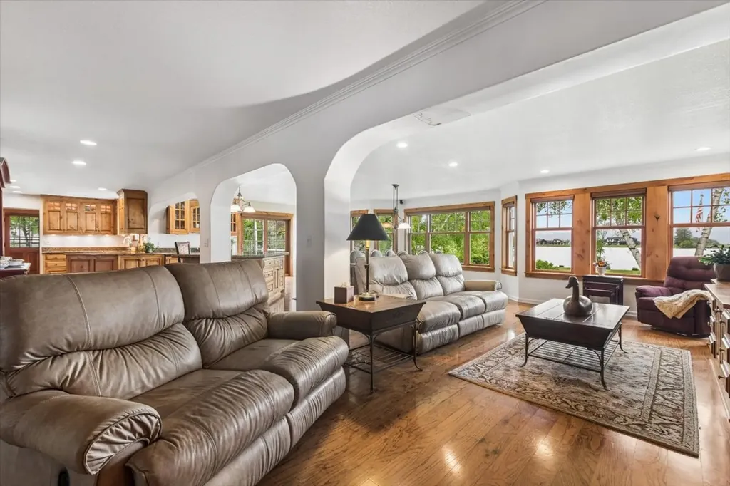 225 Siderius Lane Bigfork MT 59911