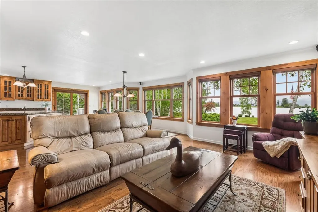 225 Siderius Lane Bigfork MT 59911
