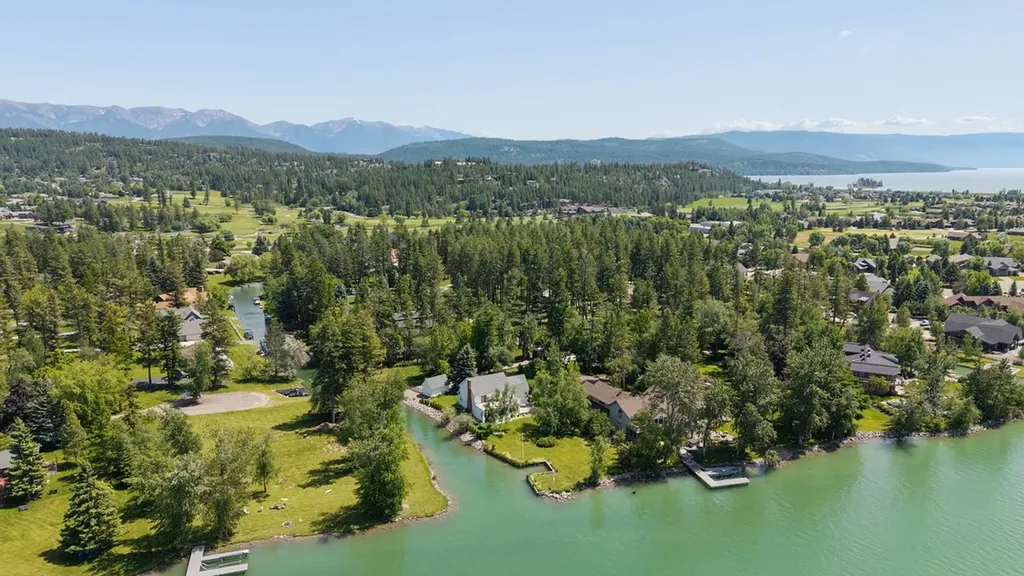 225 Siderius Lane Bigfork MT 59911
