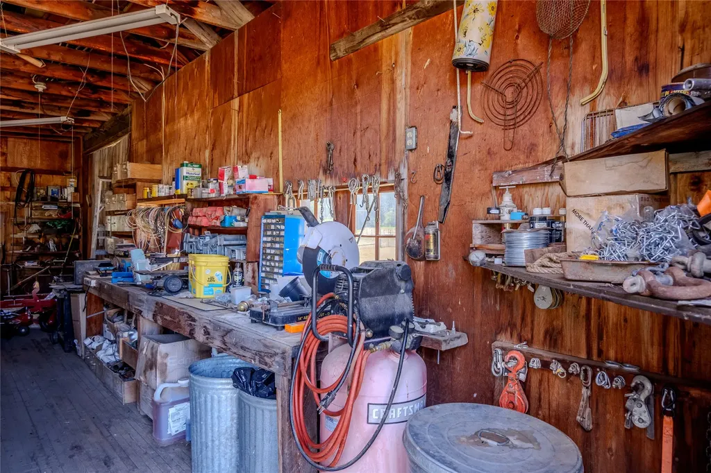 1132 Arabian Lane Libby MT 59923