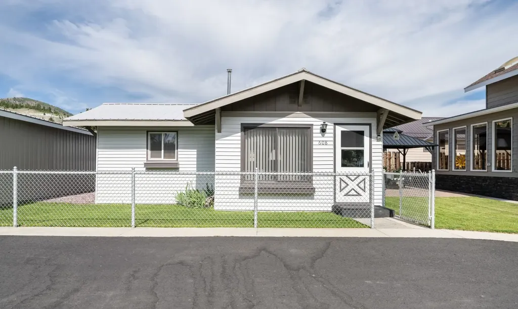 821 E 6th Street Anaconda MT 59711