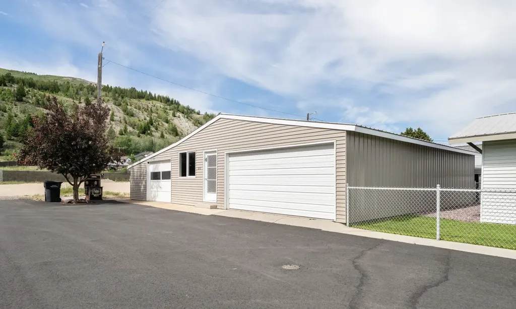 821 E 6th Street Anaconda MT 59711