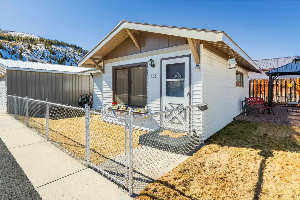 821 E 6th Street Anaconda MT 59711