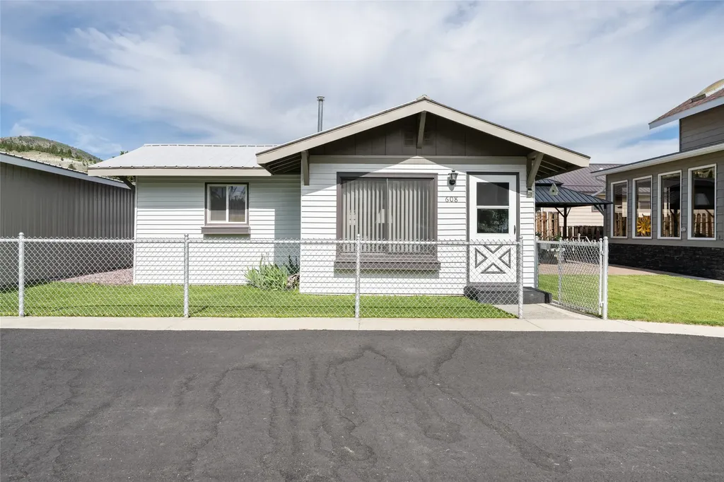 821 E 6th Street Anaconda MT 59711