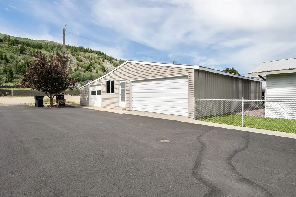 821 E 6th Street Anaconda MT 59711