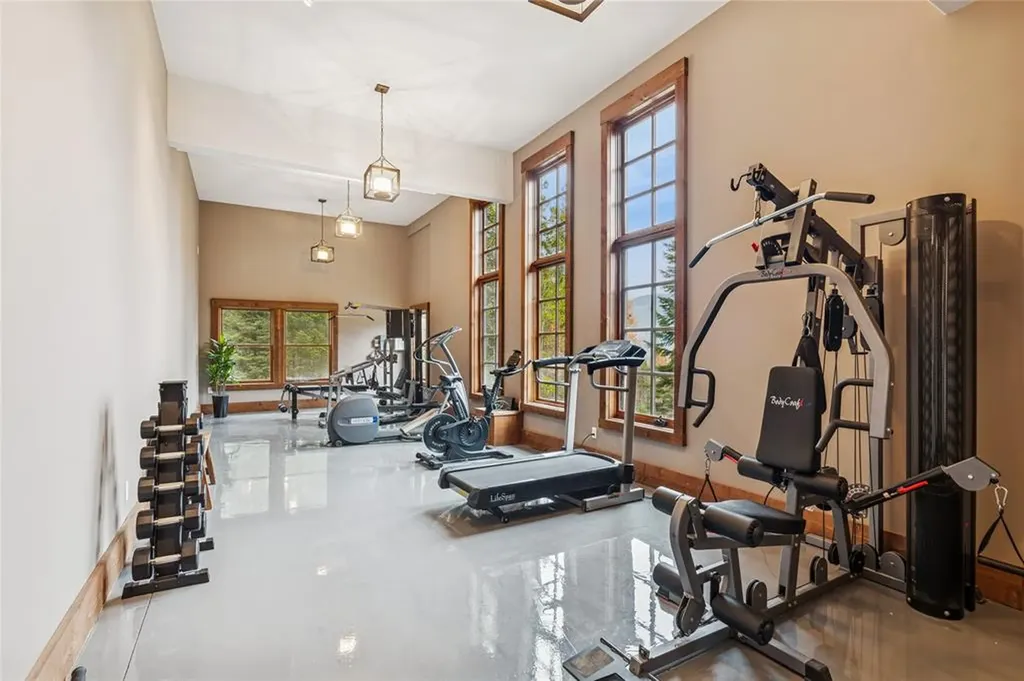 1725 Lion Mountain Drive Whitefish MT 59937