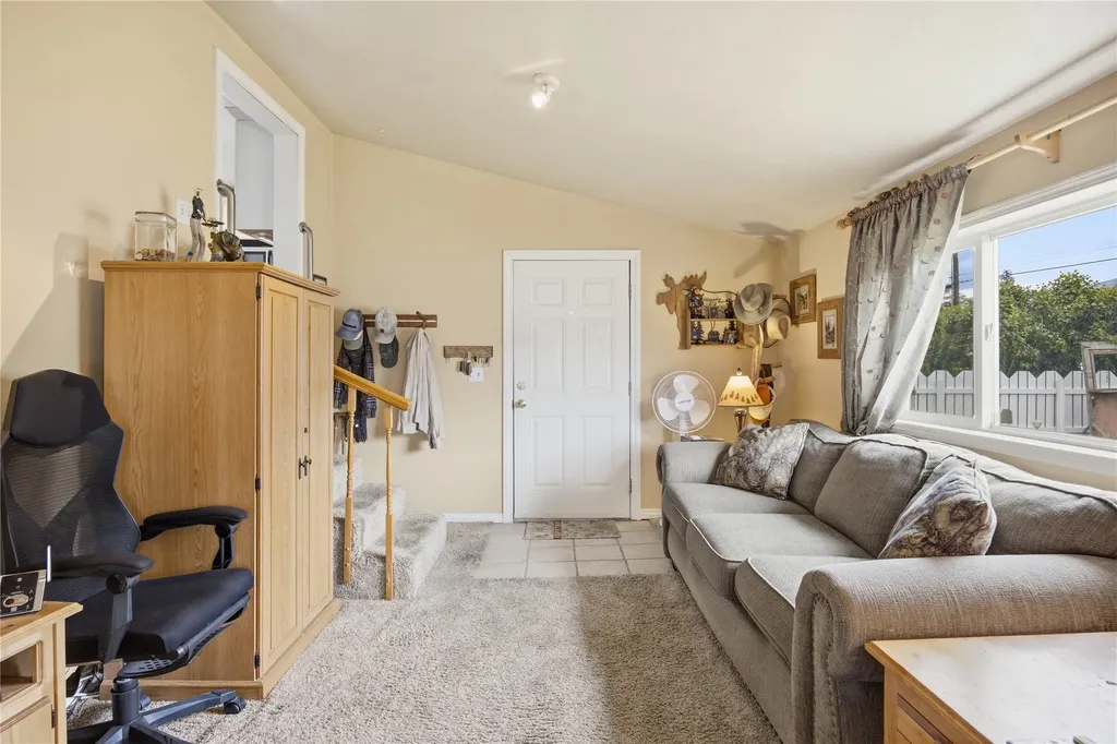 223 S 6th Street Hamilton MT 59840