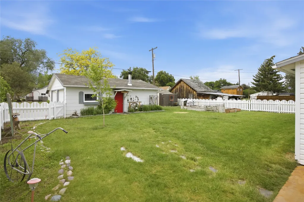 223 S 6th Street Hamilton MT 59840