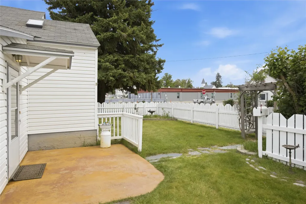 223 S 6th Street Hamilton MT 59840