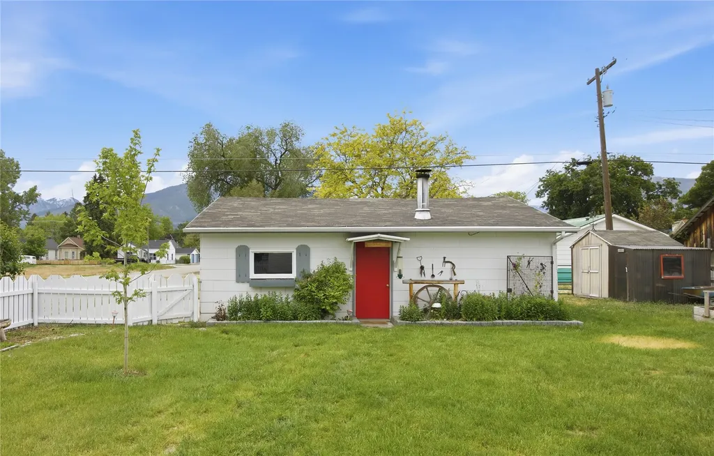 223 S 6th Street Hamilton MT 59840