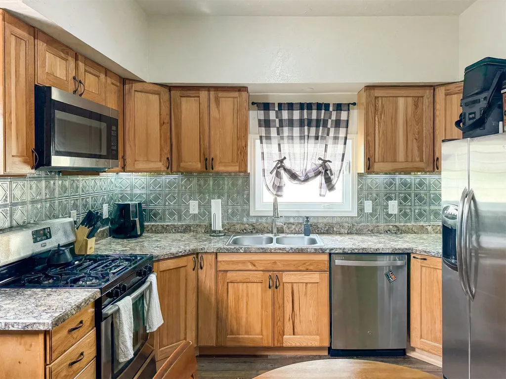 1816 8th Avenue N Great Falls MT 59401