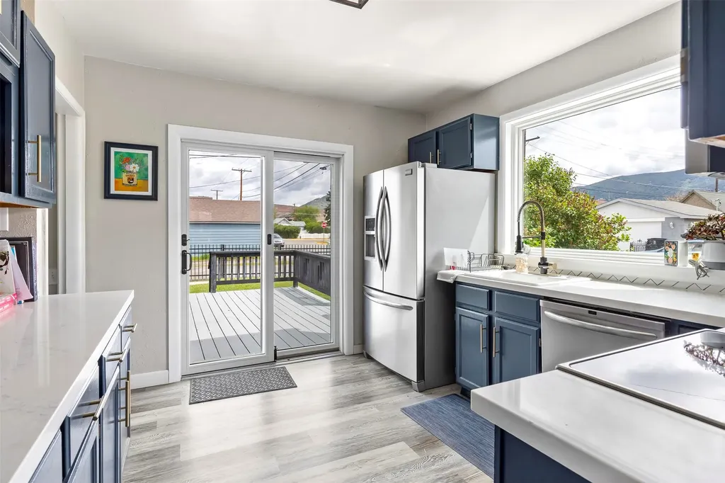1955 Wall Street Butte MT 59701
