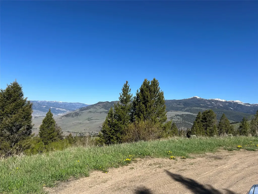 384 Crevice Mountain Road Gardiner MT 59030