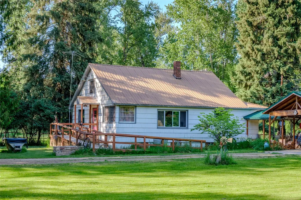 201 N 10th Street Troy MT 59935