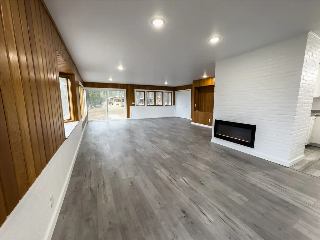 1497 Kootenai River Road Libby MT 59923