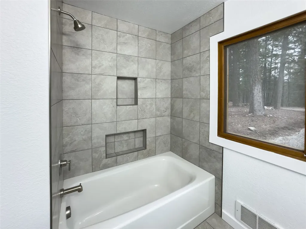 1497 Kootenai River Road Libby MT 59923