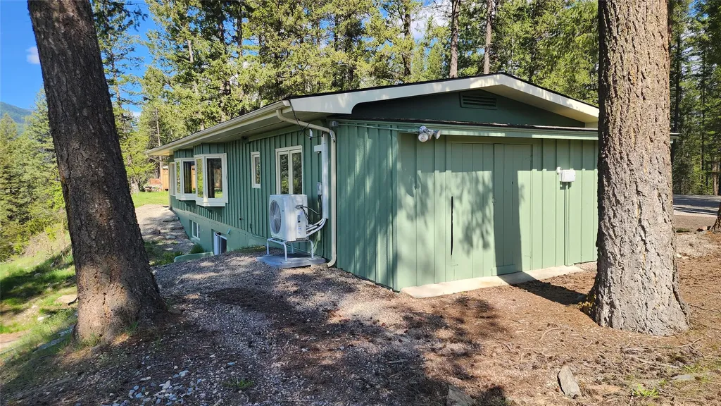 1497 Kootenai River Road Libby MT 59923