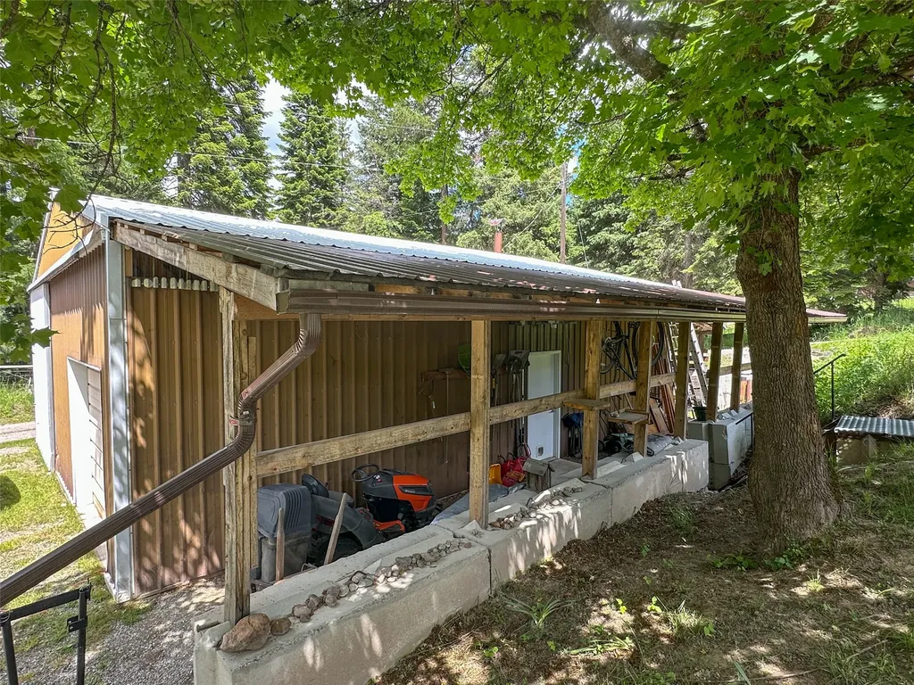 2 Starvation Lane Thompson Falls MT 59873