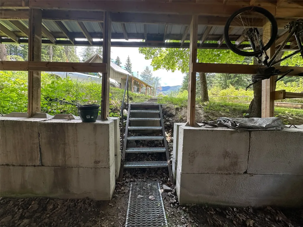 2 Starvation Lane Thompson Falls MT 59873