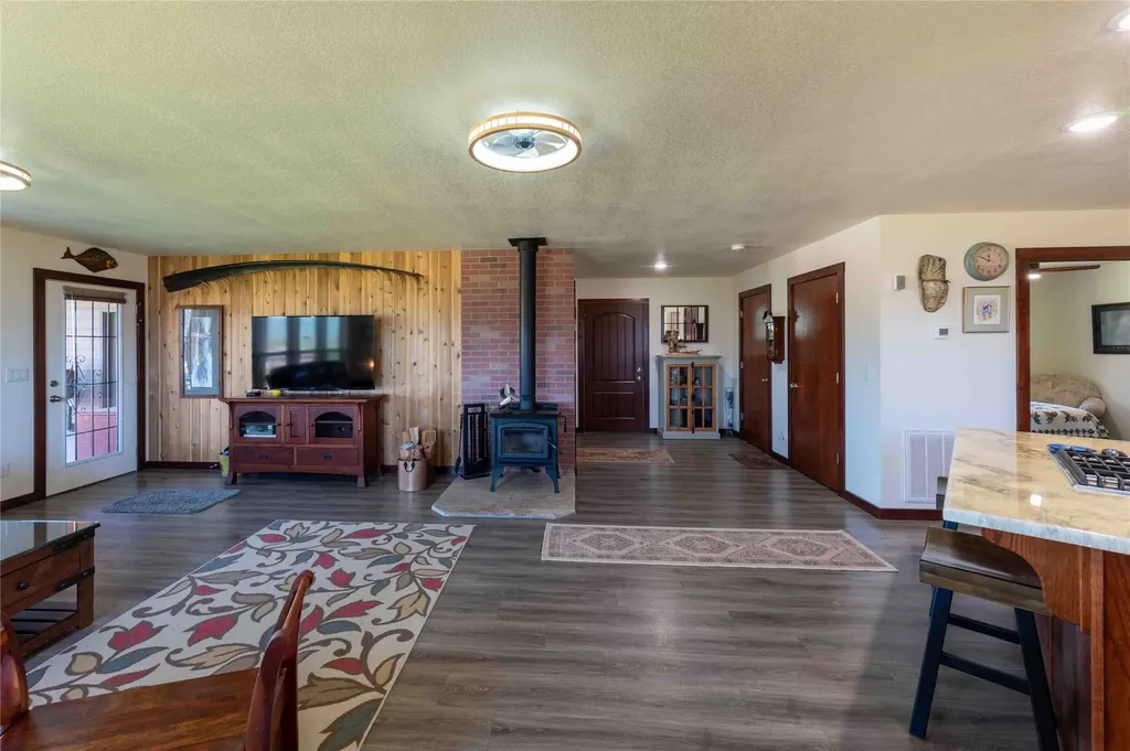 9 Fairway Court Plains MT 59859