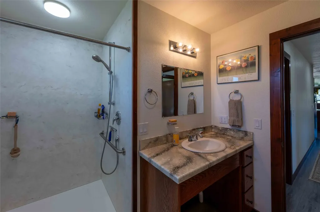 9 Fairway Court Plains MT 59859