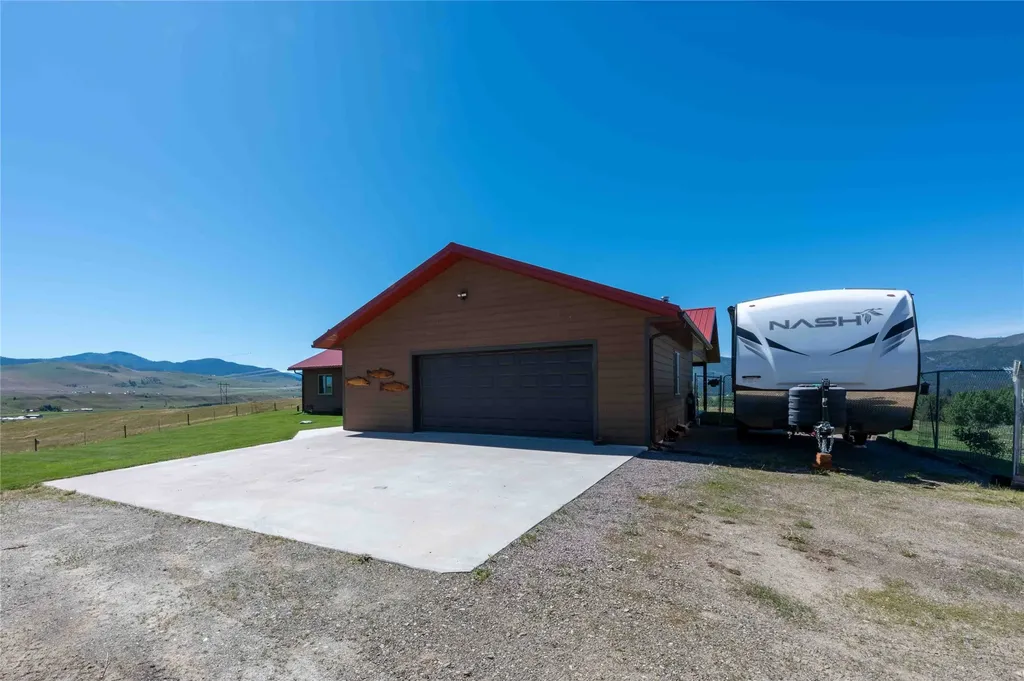9 Fairway Court Plains MT 59859