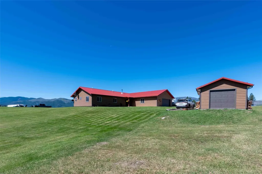 9 Fairway Court Plains MT 59859