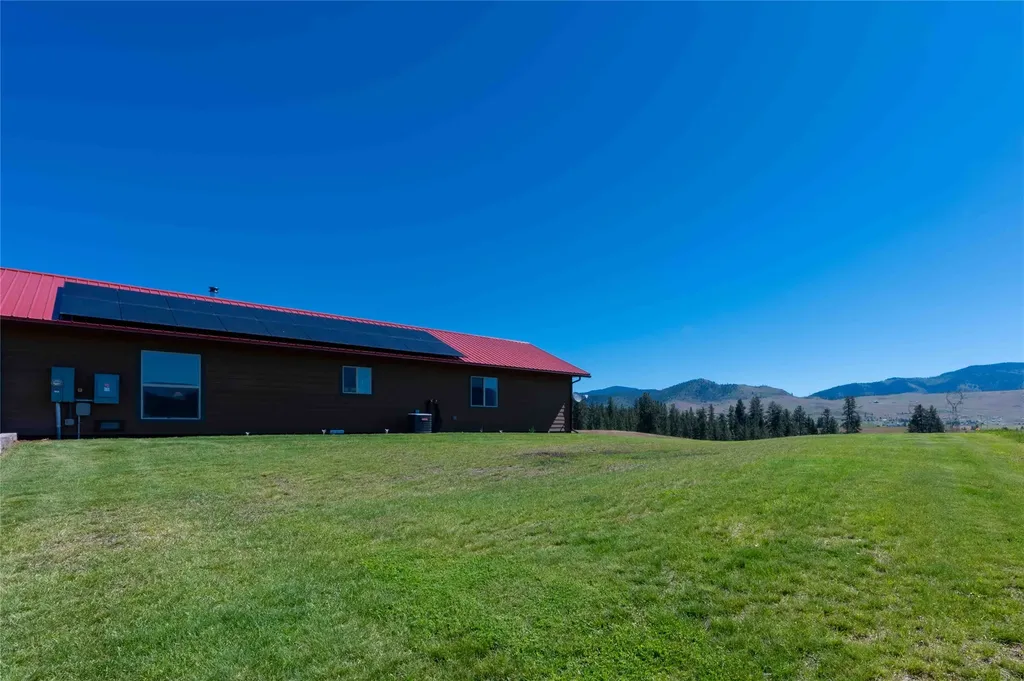 9 Fairway Court Plains MT 59859