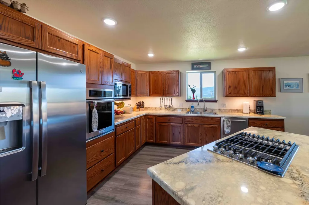 9 Fairway Court Plains MT 59859