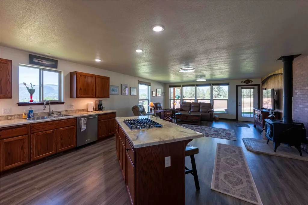 9 Fairway Court Plains MT 59859