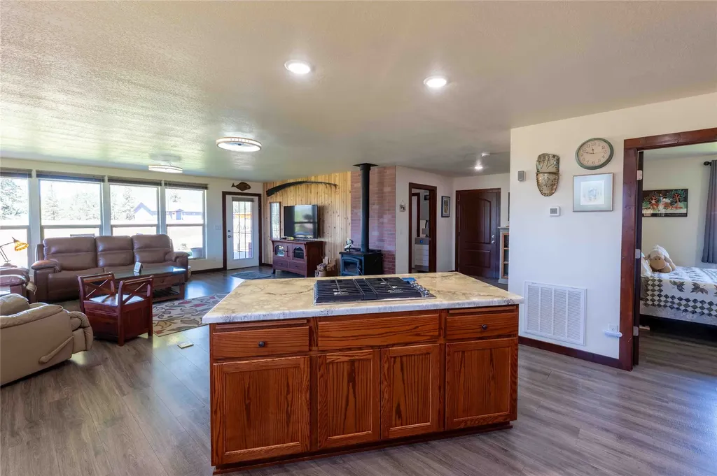 9 Fairway Court Plains MT 59859