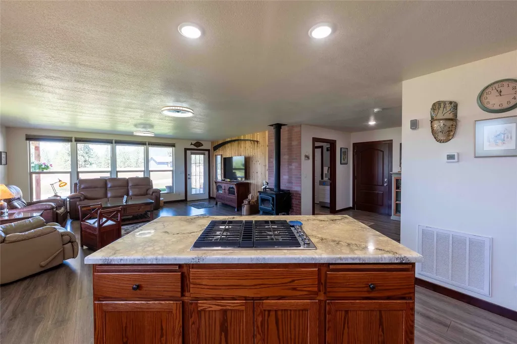 9 Fairway Court Plains MT 59859