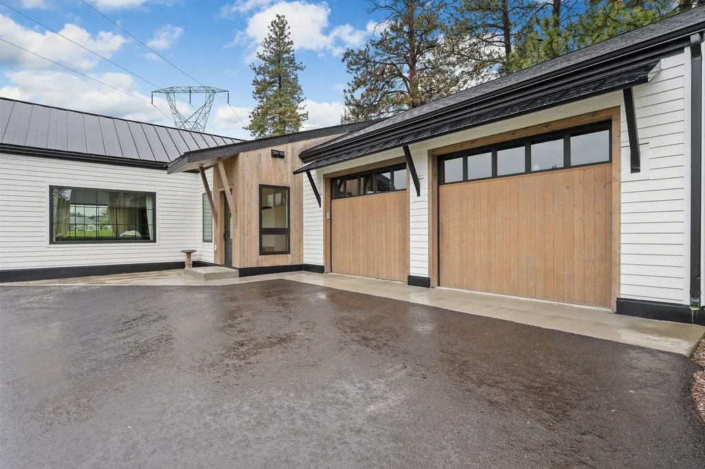1924 Rapids Avenue Columbia Falls MT 59912