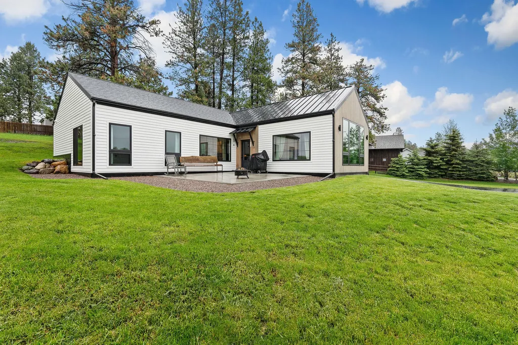 1924 Rapids Avenue Columbia Falls MT 59912