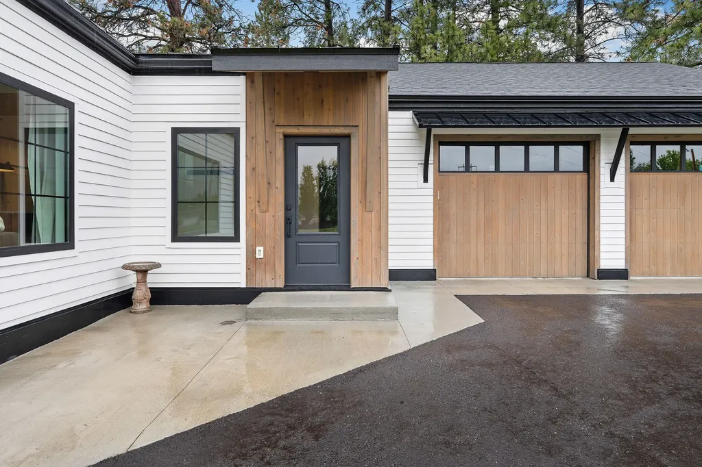 1924 Rapids Avenue Columbia Falls MT 59912