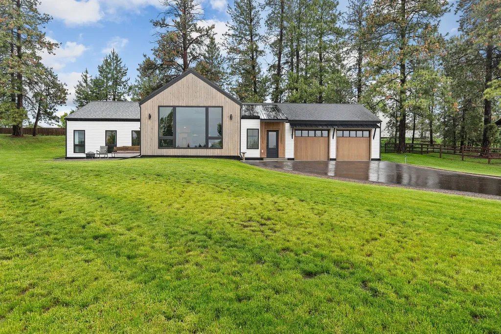 1924 Rapids Avenue Columbia Falls MT 59912