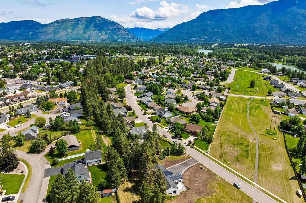 1924 Rapids Avenue Columbia Falls MT 59912